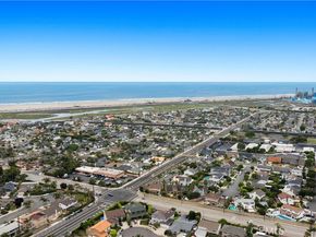 21941 Oceanview Lane, Huntington Beach CA 92646