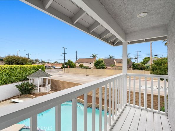 21941 Oceanview Lane, Huntington Beach CA 92646