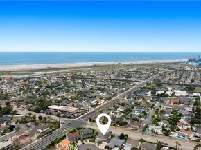 21941 Oceanview Lane, Huntington Beach CA 92646