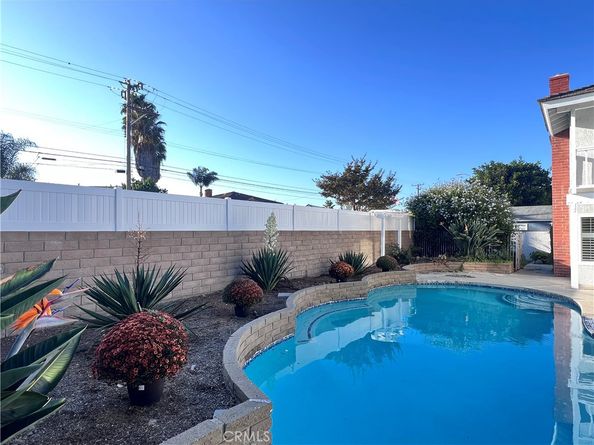 21941 Oceanview Lane, Huntington Beach CA 92646