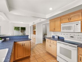 21941 Oceanview Lane, Huntington Beach CA 92646
