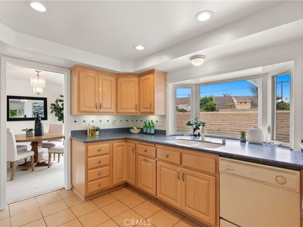 21941 Oceanview Lane, Huntington Beach CA 92646