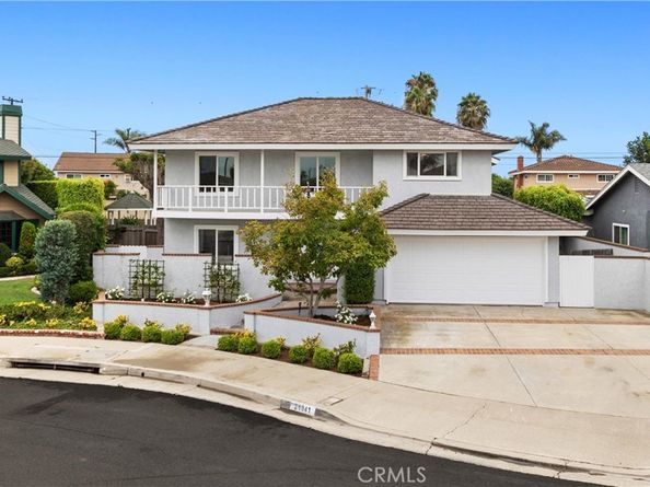 21941 Oceanview Lane, Huntington Beach CA 92646