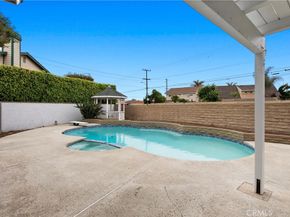 21941 Oceanview Lane, Huntington Beach CA 92646