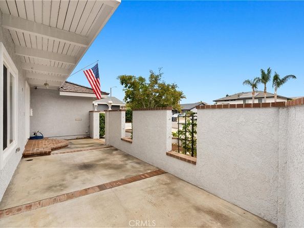 21941 Oceanview Lane, Huntington Beach CA 92646