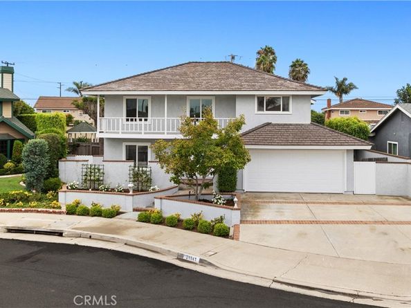 21941 Oceanview Lane, Huntington Beach CA 92646