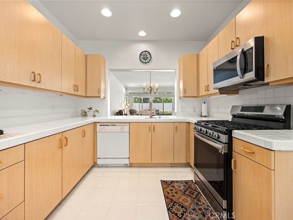21658 Paseo Maravia, Mission Viejo CA 92692