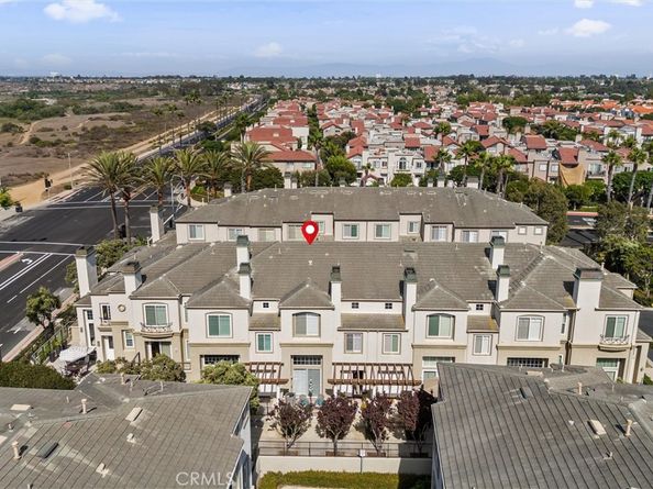 19271 Surfwave Drive, Huntington Beach CA 92648