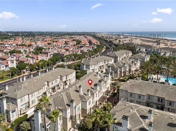 19271 Surfwave Drive, Huntington Beach CA 92648