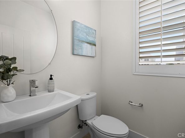 645 W 17th Street, Costa Mesa CA 92627
