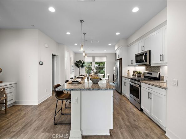 645 W 17th Street, Costa Mesa CA 92627
