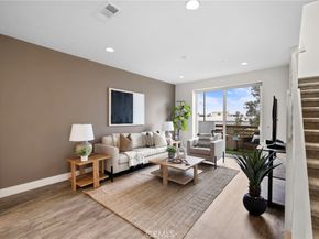 645 W 17th Street, Costa Mesa CA 92627