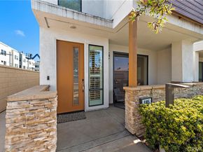 645 W 17th Street, Costa Mesa CA 92627