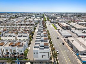 645 W 17th Street, Costa Mesa CA 92627
