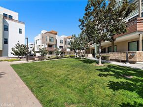 645 W 17th Street, Costa Mesa CA 92627