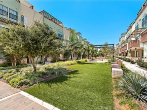 645 W 17th Street, Costa Mesa CA 92627