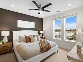 645 W 17th Street, Costa Mesa CA 92627
