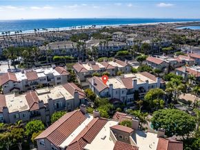 19362 Maidstone Lane, Huntington Beach CA 92648