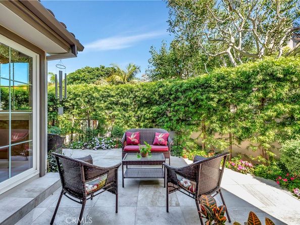 19362 Maidstone Lane, Huntington Beach CA 92648