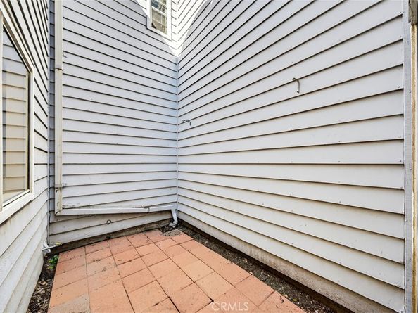 14380 Foothill, Sylmar CA 91342