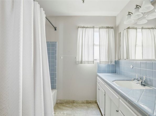 3320 Hill, San Diego CA 92106