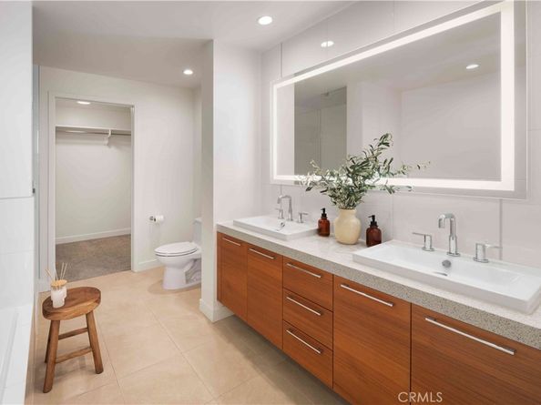 9 MacArthur Place 508, Santa Ana CA 92707