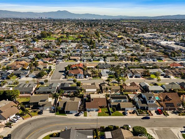 19782 Felcliff, Huntington Beach CA 92646