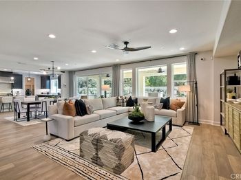 3042 Mesa Glen