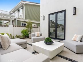 1828 Pine Street, Huntington Beach CA 92648