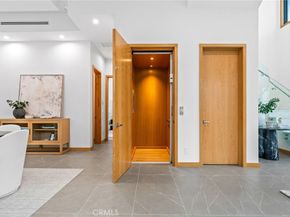 1828 Pine Street, Huntington Beach CA 92648