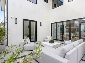 1828 Pine Street, Huntington Beach CA 92648