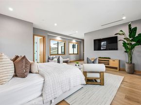 1828 Pine Street, Huntington Beach CA 92648