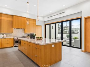 1828 Pine Street, Huntington Beach CA 92648