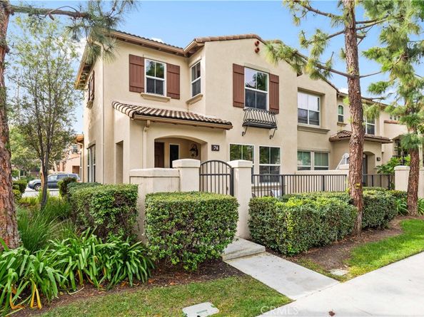 74 Trailing Vine, Irvine CA 92602
