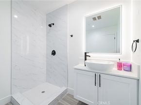 1444 W 37th Street, Los Angeles CA 90018