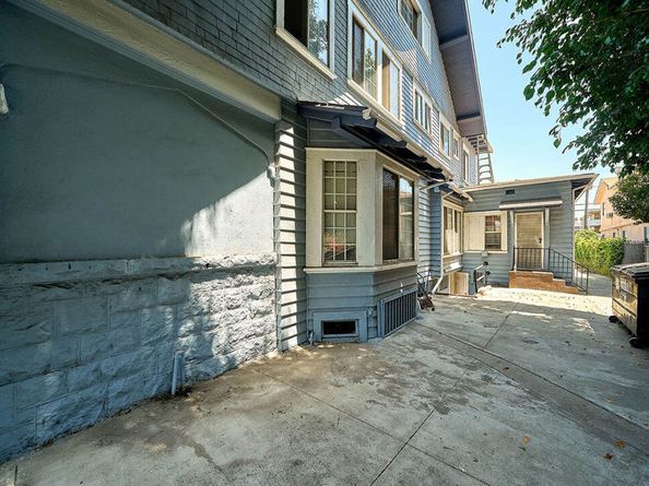 1414 S Wilton Place, Los Angeles CA 90019