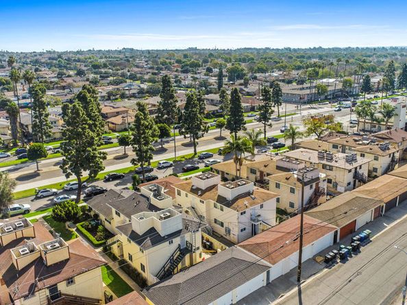 10619 Crenshaw Boulevard, Inglewood CA 90303