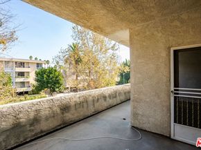 729 S Hobart Boulevard 28, Los Angeles CA 90005