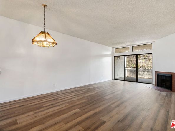 729 S Hobart Boulevard 28, Los Angeles CA 90005