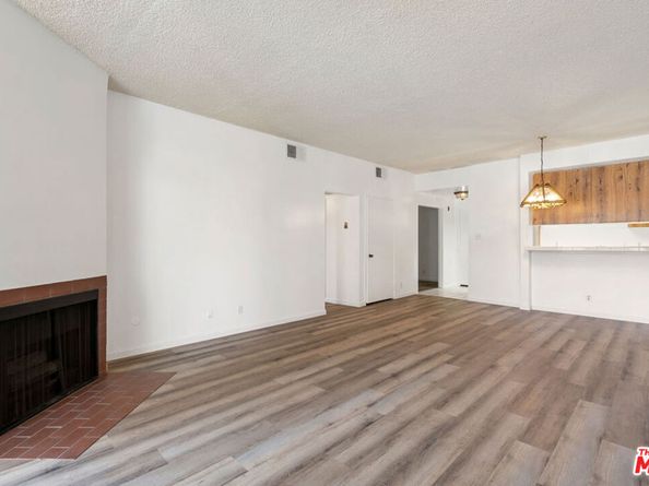 729 S Hobart Boulevard 28, Los Angeles CA 90005