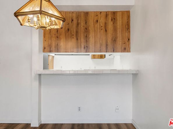 729 S Hobart Boulevard 28, Los Angeles CA 90005
