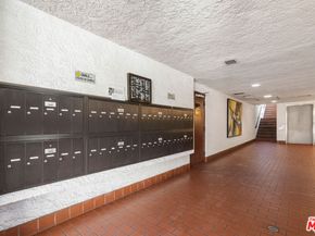 729 S Hobart Boulevard 28, Los Angeles CA 90005