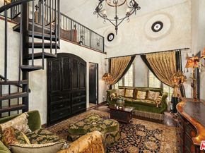 4320 Cedarhurst Circle, Los Angeles CA 90027