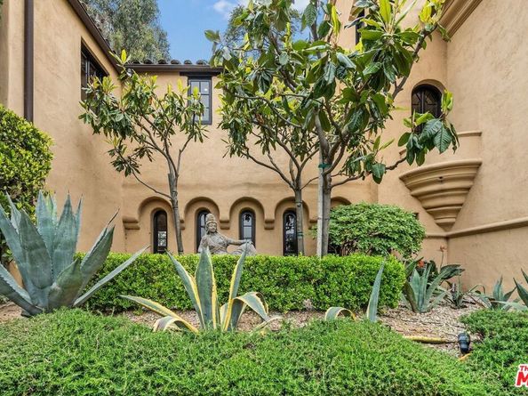 4320 Cedarhurst Circle, Los Angeles CA 90027