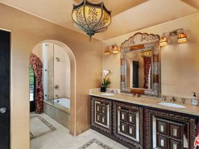 4320 Cedarhurst Circle, Los Angeles CA 90027