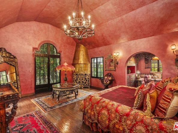 4320 Cedarhurst Circle, Los Angeles CA 90027