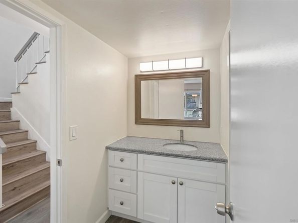 2135 E Valley Pkwy 10, Escondido CA 92027