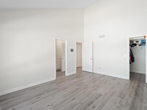 2135 E Valley Pkwy 10, Escondido CA 92027