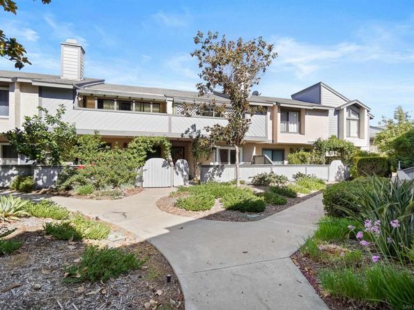 2135 E Valley Pkwy 10, Escondido CA 92027