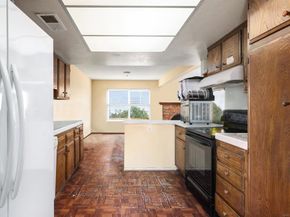 9831 Genesee Ave, San Diego CA 92121